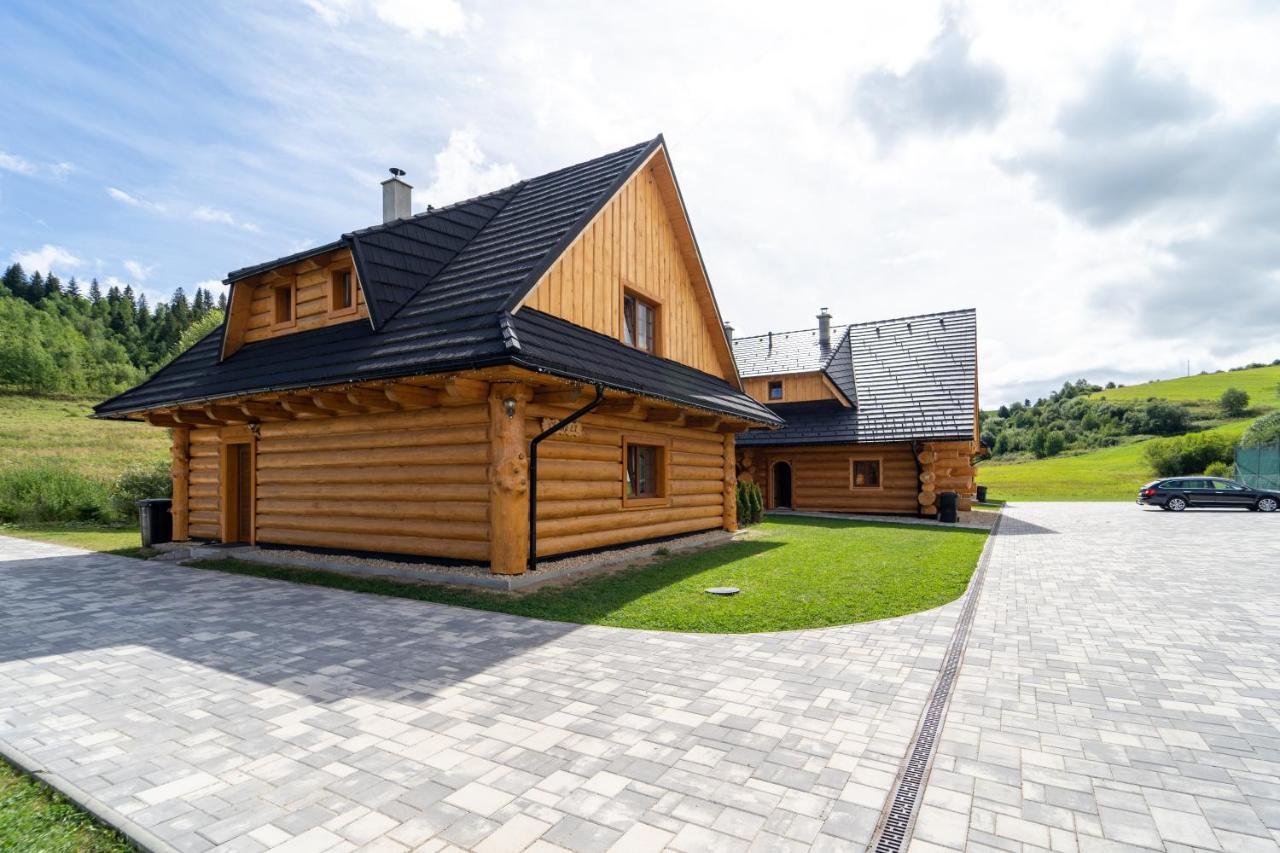 Chatky Josu Zuberec Buitenkant foto